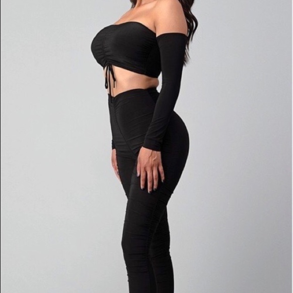 *New* Beautifully Ruched Pant Set - Picture 3 of 5